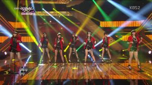 130215 Music Bank Rainbow      - Golden Touch + Tell Me Tell Me [1080p HD]