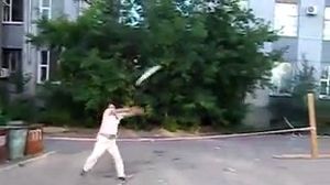 ����� ����