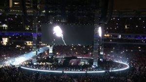 Adele live Brisbane 2017 - Someone like you