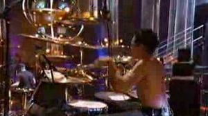 Avril Lavigne - Fuel (Metallica MTV Icon)