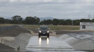 All-New Ford Ranger Gets Into Deep Water - Vidno