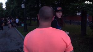 Лев против в парке. Включи видео Лев против устроили трэш в парке без абьюзер.