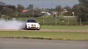Bugatti Veyron vs BMW M3 - ��������